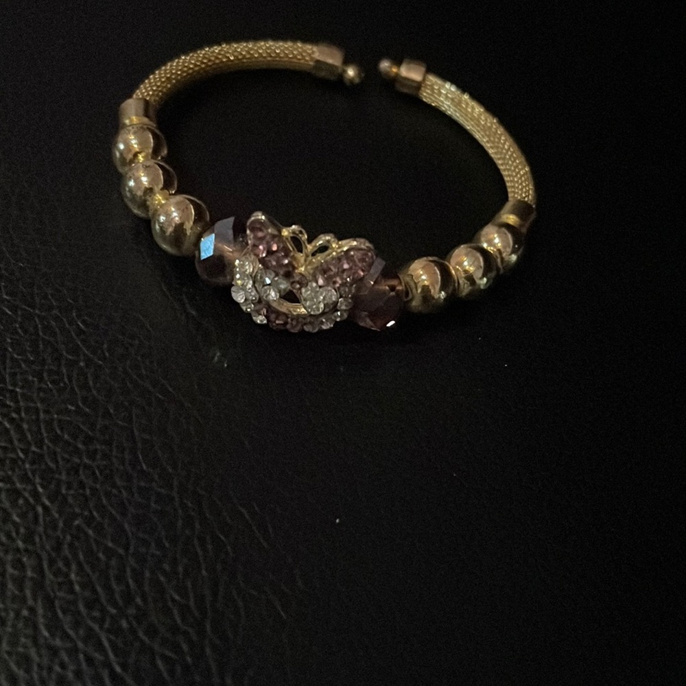 Purple bunny beaded bracelet- brand new